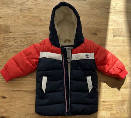 Baby Winterjacke mit abnehmbaren Ärmeln Gr. 74 Timberland