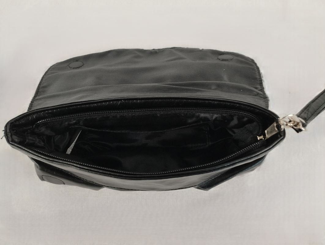 Borse da donna: Clutch Handtasche – Usato da Schübelbach venduto da Restwert_Schubelbach 3