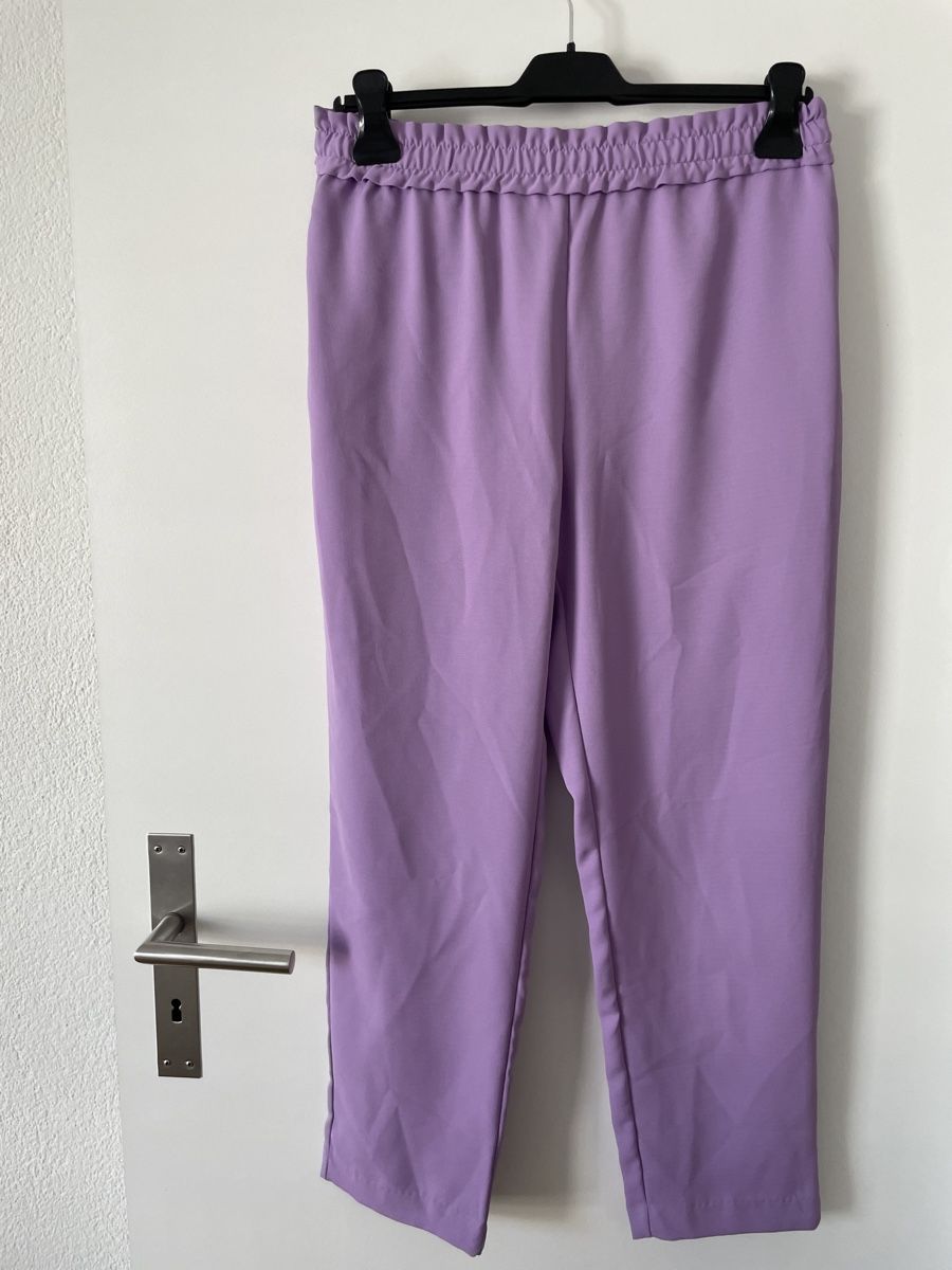 Zara Pantaloni: Zara Hose – Nuovo (secondo la descrizione) da Sursee venduto da Alyel