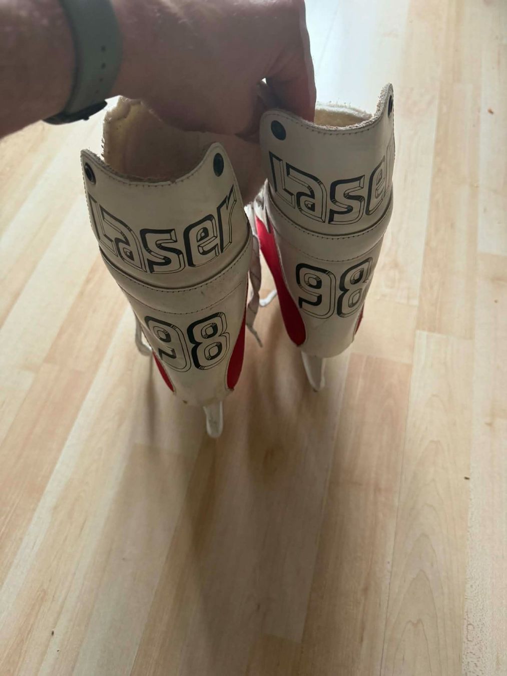 Graf Pattini da ghiaccio: Schilttschuhe Graf – Usato da Dietikon venduto da myr_ym6j 1