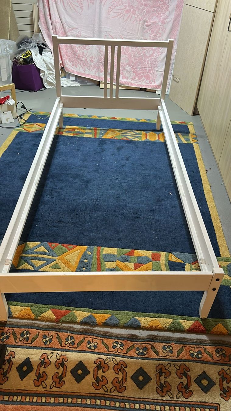 Betten: Einzelbett von IKEA (zerlegt) – Gebraucht aus Untersiggenthal von Pitsidia 4