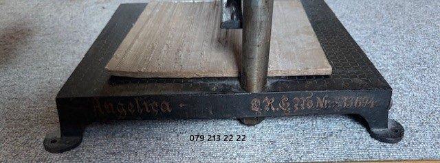Tutti gli attrezzi: Stoffschneider Antik – Usato da St.Gallen venduto da HWC75 7