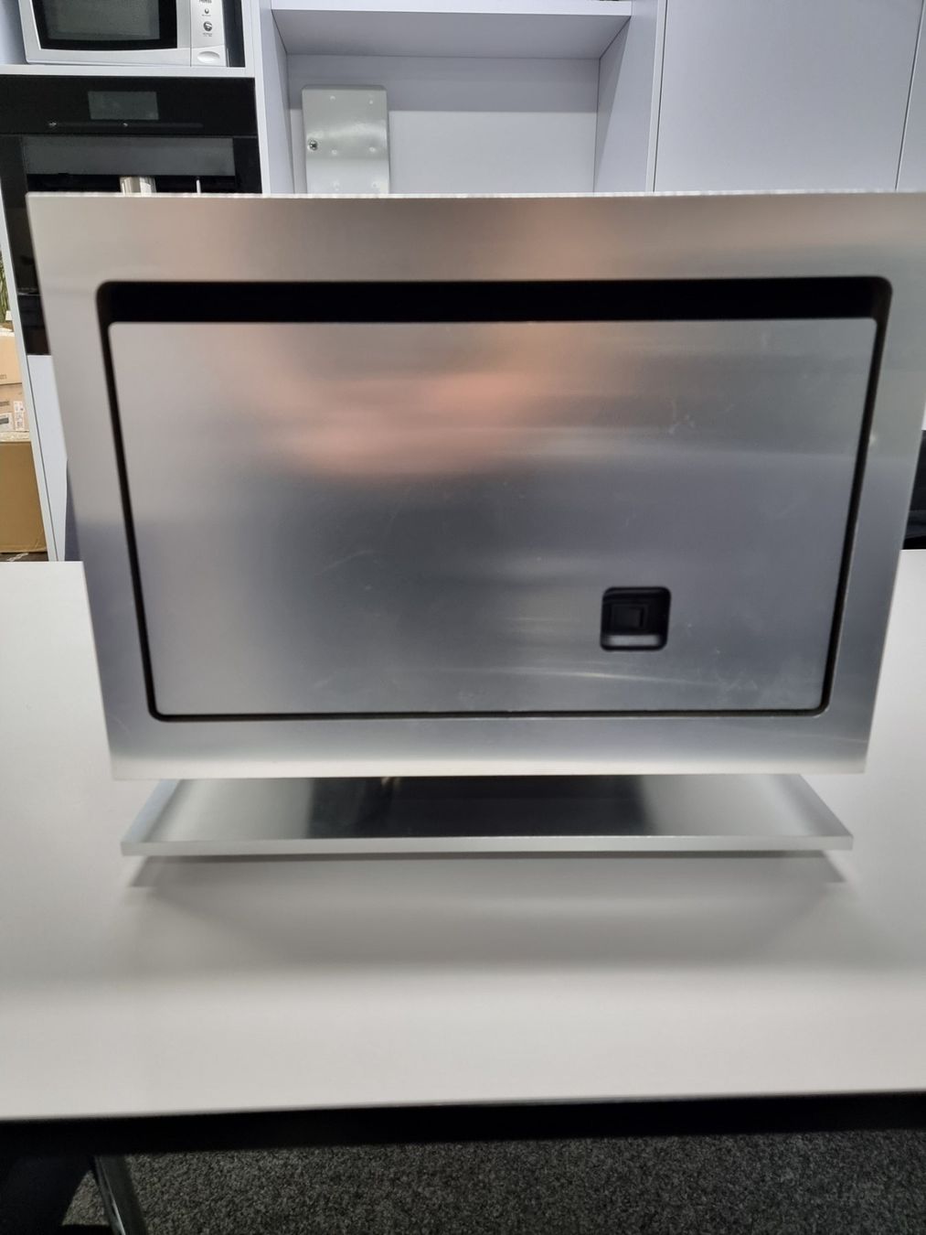 Loewe Lautsprecher: Loewe Reference Sound Subwoofer – Gebraucht aus Chur von EP_bernhard