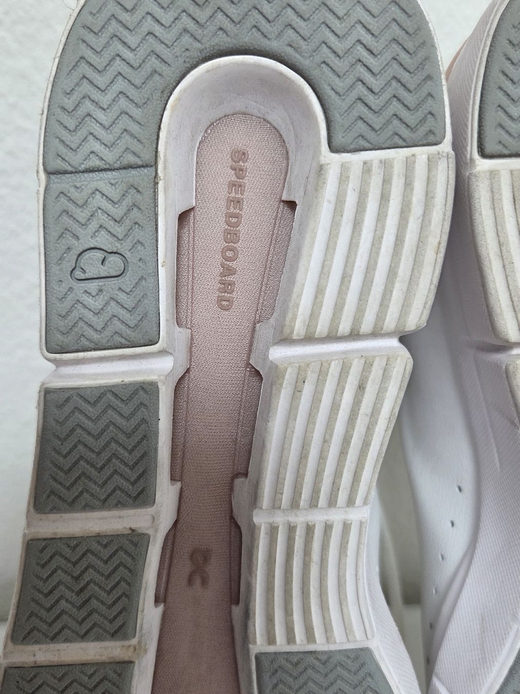 On Scarpe da donna: ON The Roger Gr.40.5 – Usato da Embrach venduto da Musti20 3