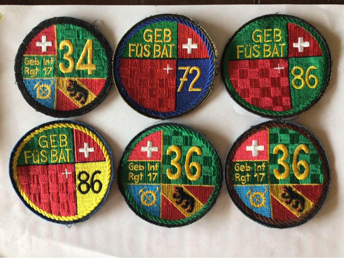 Schweizer Armee Placchette & Badge: ADGES A 95 – Usato da Crête-à-l'oeil venduto da Mga2