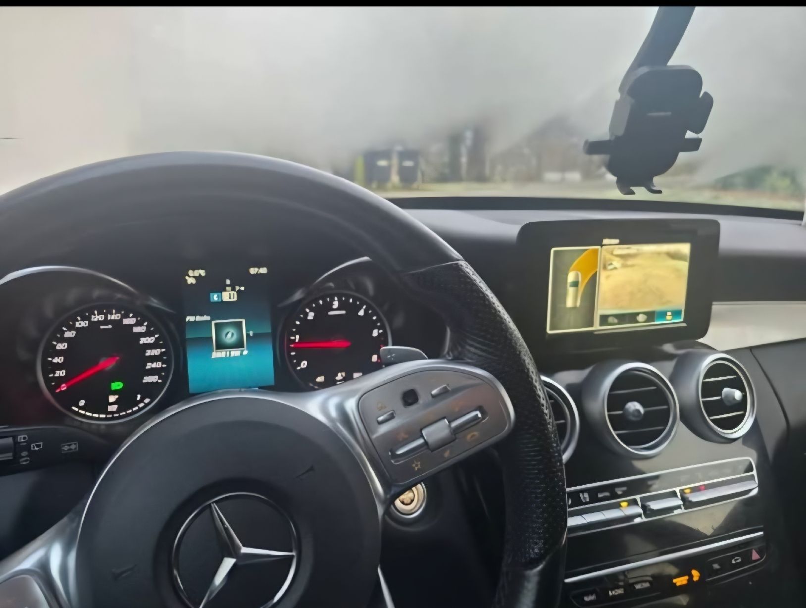 Mercedes-Benz Autos: mercedes w205 – Gebraucht aus Leuggern von maj_2pfy 4