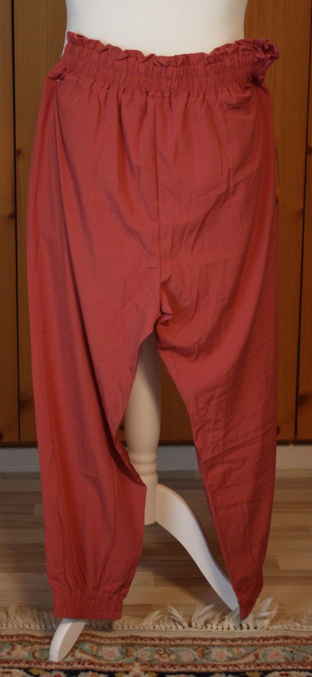 Pantaloni: Leichte Sommer-Hose m. elastischem Bund sandelholz Gr. L – Usato da Flüelen venduto da Diversicum-Textil 5