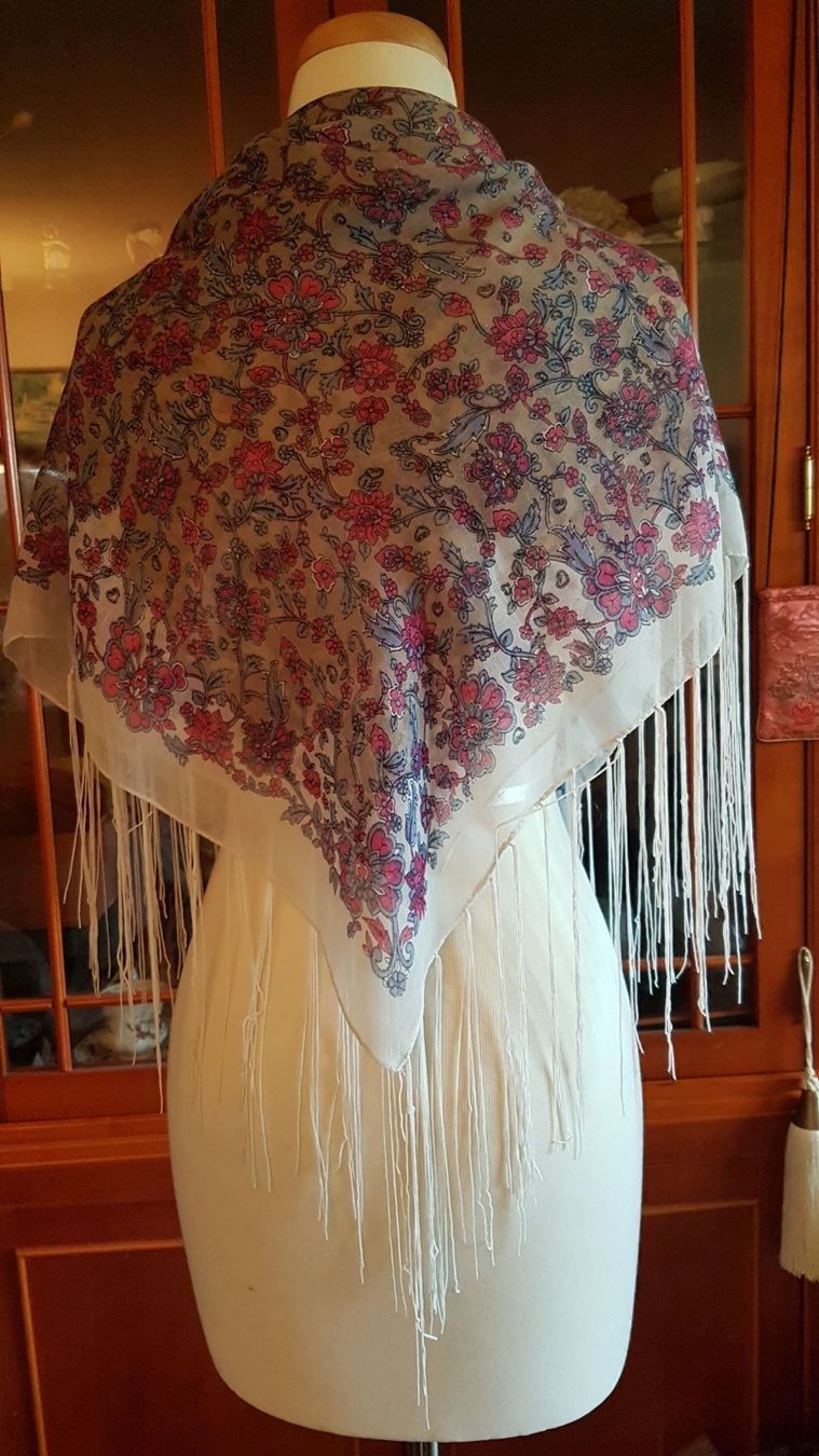 Foulard & Sciarpe: Foulard mit Blumenprint und Fransen – Usato da Oberengstringen venduto da Sheera7 1