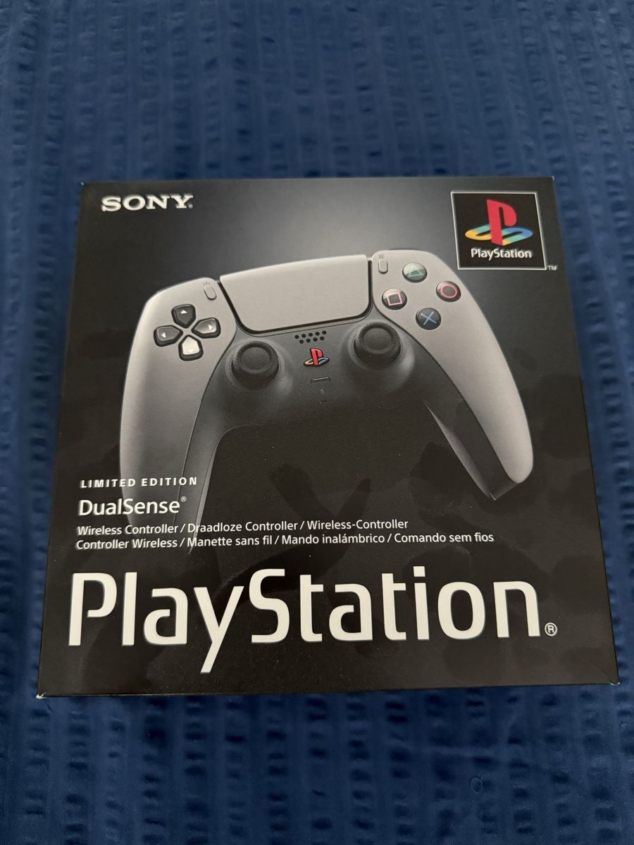 Controller: Playstation 5 Controller 30th Anniversary – Nuovo e nell'imballaggio originale da Herisau venduto da Antonys