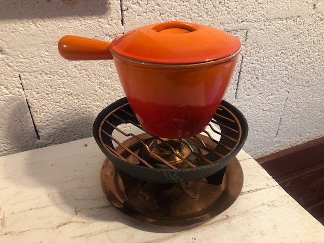 Le Creuset Töpfe: Caquelon et réchaud Le Creuset – Gebraucht aus Chézard St Martin von schmitt
