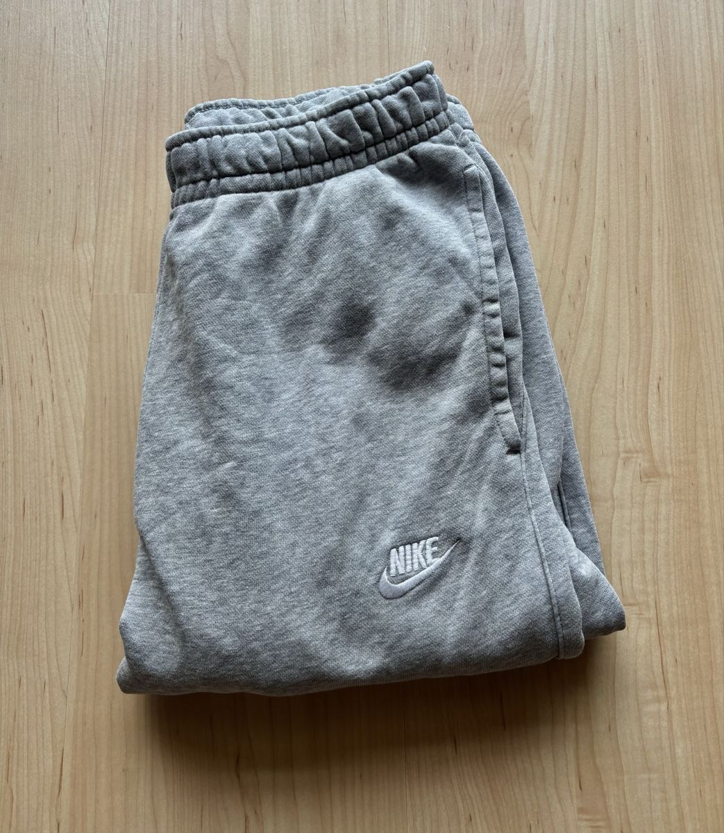 Nike Pantaloni: Jogging Nike gris S – Nuovo (secondo la descrizione) da Denens venduto da RomainSecondeMain 1