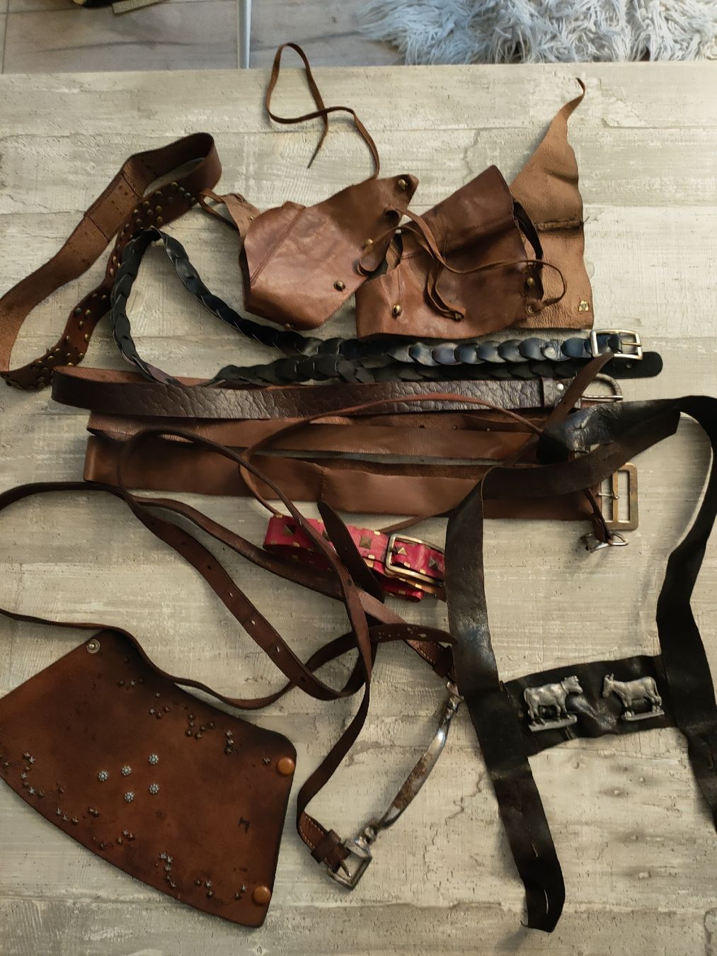 Kit bricolage: Leder-Konvolut Bastelmaterial – Usato da Gipf-Oberfrick venduto da minini 1
