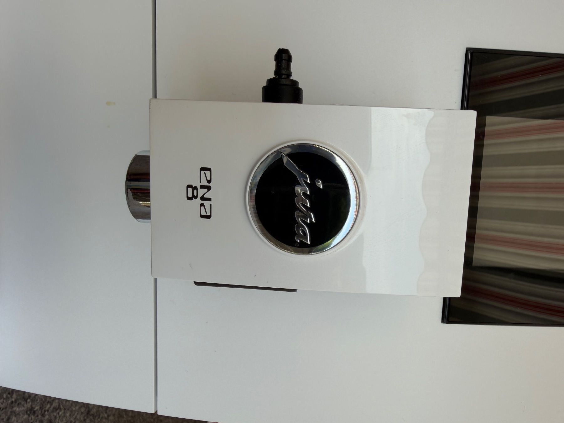 Jura Macchine per caffè & Macchine per espresso: Jura ENA 8 Kaffeeautomat – Usato da Titterten venduto da Steven523