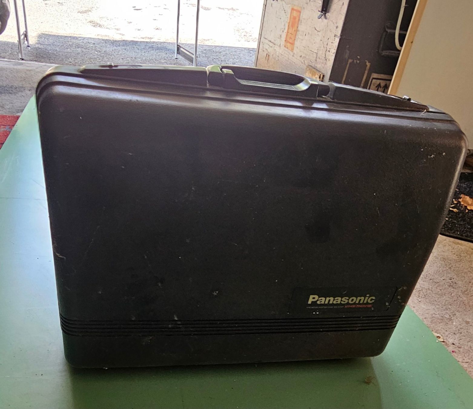 Panasonic Videocamere: Panasonic M7 VHS Video Camera Vintage – Difettoso da Bern venduto da Airwin 7