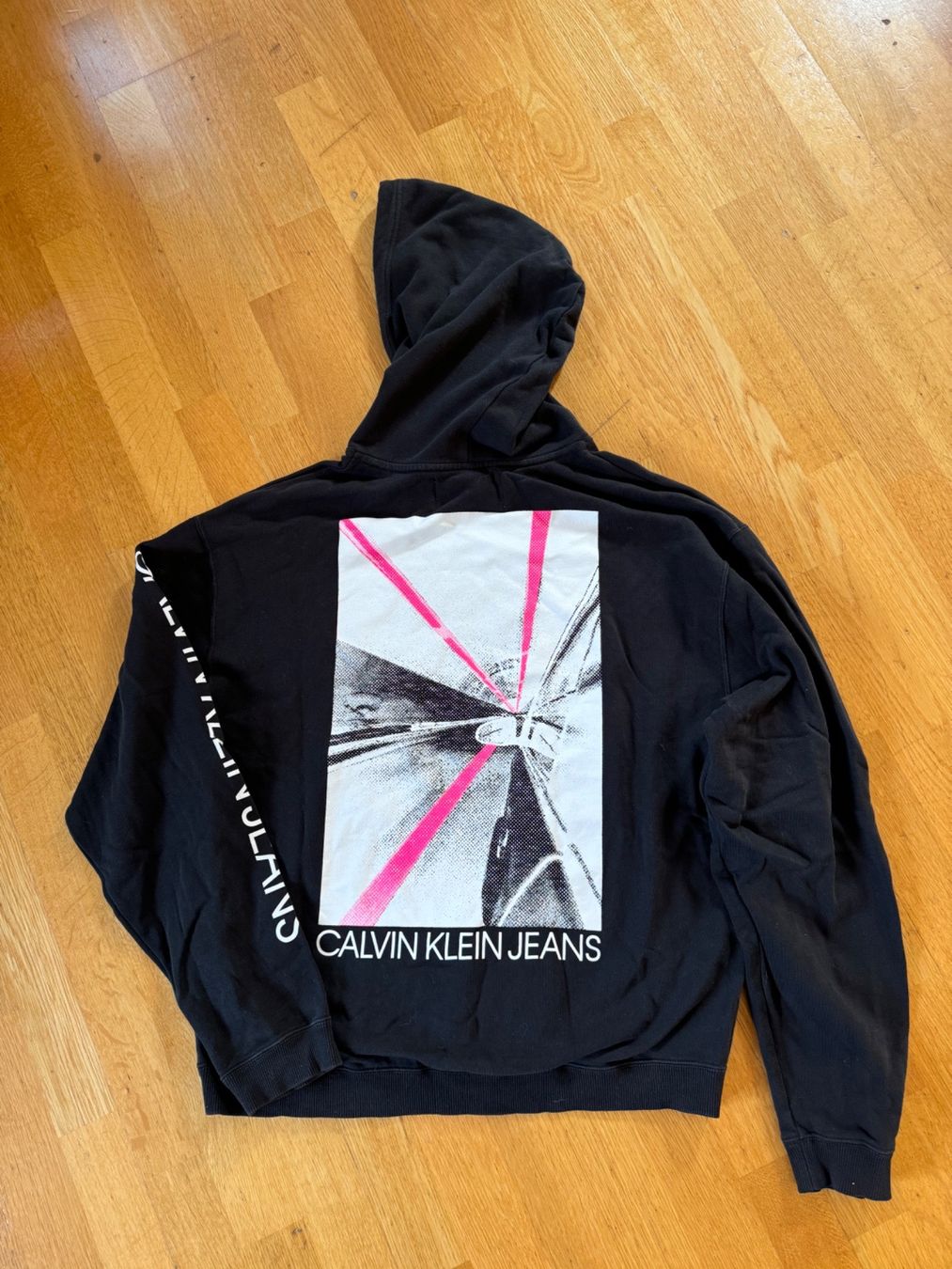 Calvin Klein Maglioni & Felpe: Calvin Klein Kapuzenpullover – Usato da Spiez venduto da HomeShoppingSpiez 1