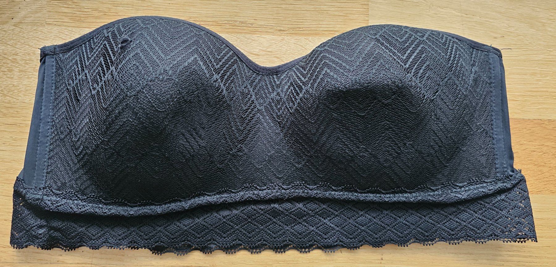 Sonstige Unterwäsche: Soutien-gorge - XL – Gebraucht aus Court von Jovi2