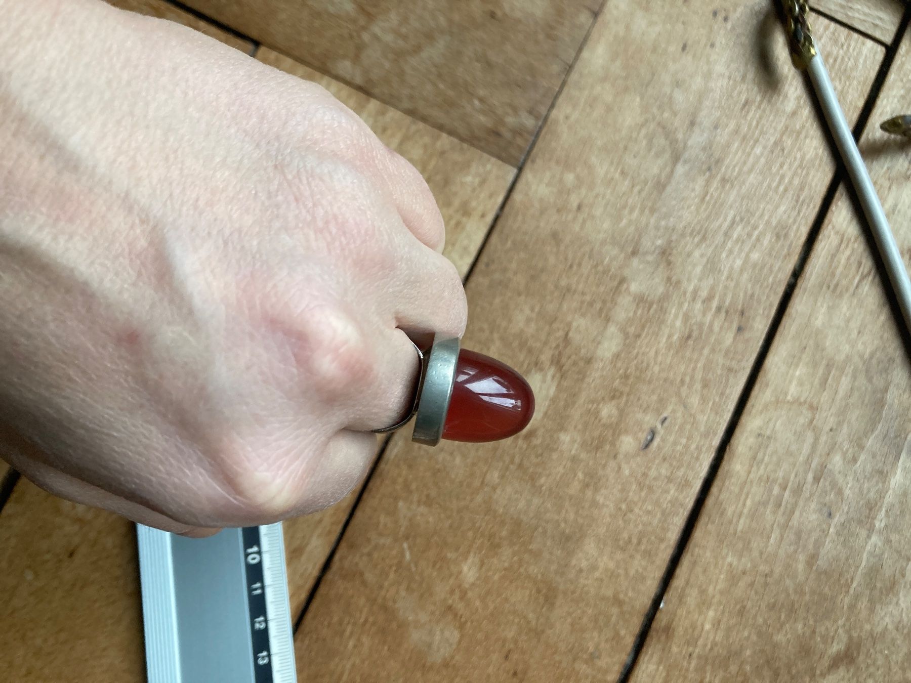 Anelli: Verstellbarer Ring mit rotem Glas – Usato da Luzern venduto da nisssa 2