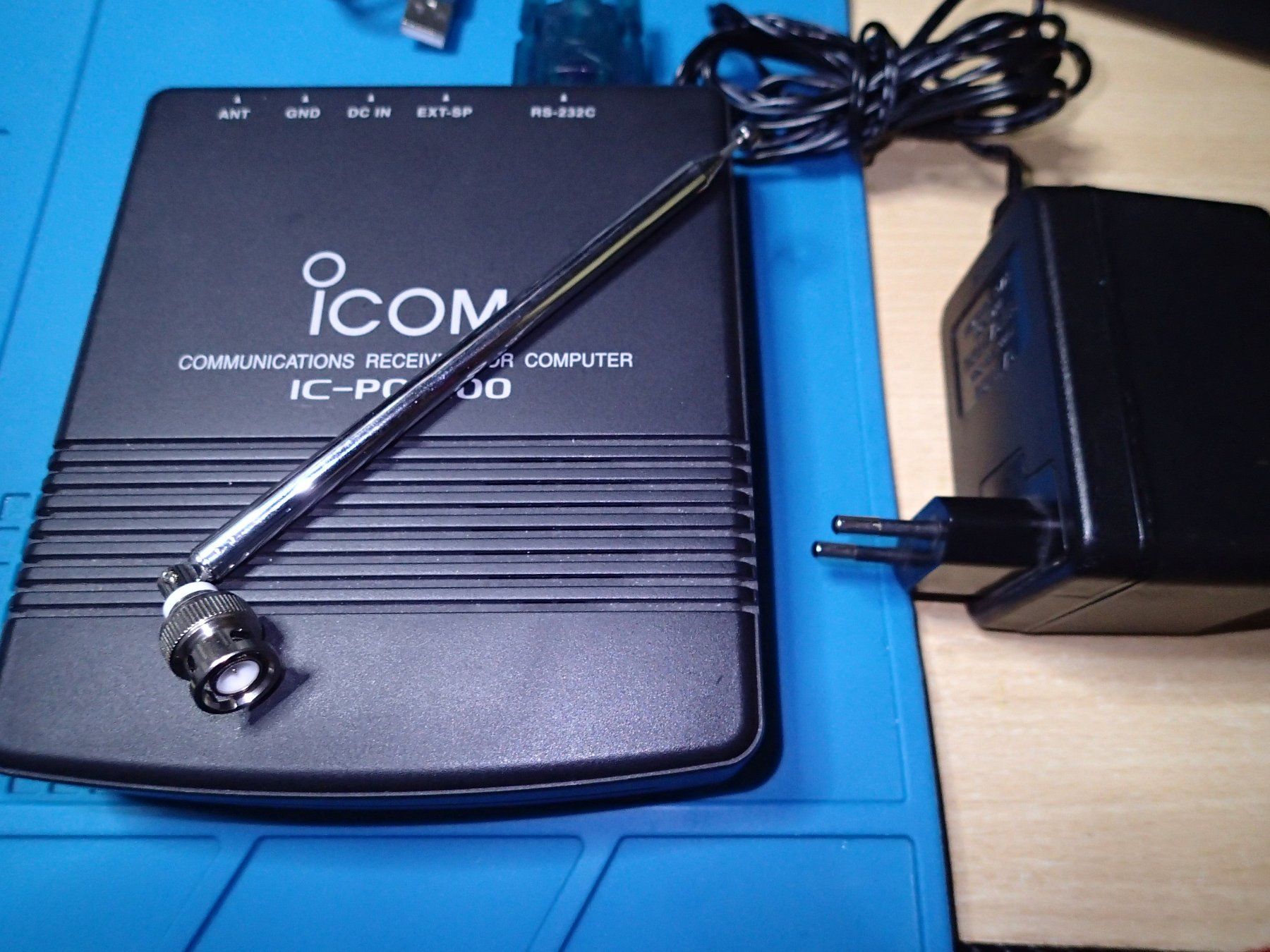 Radiocomunicazione: ICOM PCR-100 Computer Controlled Receiver – Usato da Zürich venduto da youelec 4