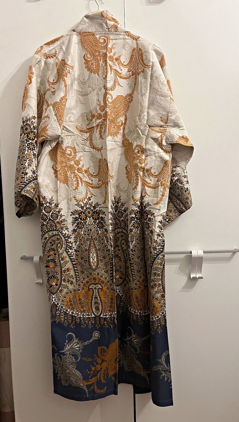 Arte internazionale: BASSETTI Kimono – Usato da Genève venduto da mar_g5r2 1