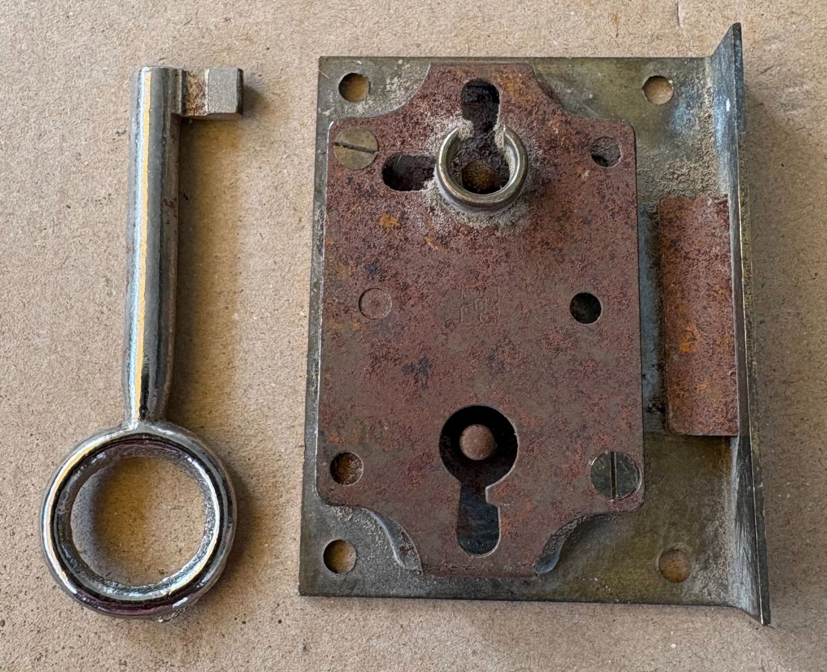 Schlösser: VINTAGE SCHLOSS MIT SCHLÜSSEL – Gebraucht aus Ostermundigen von wini63