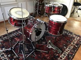 Sonor Teardrop  Original Red Marble mit Bongos