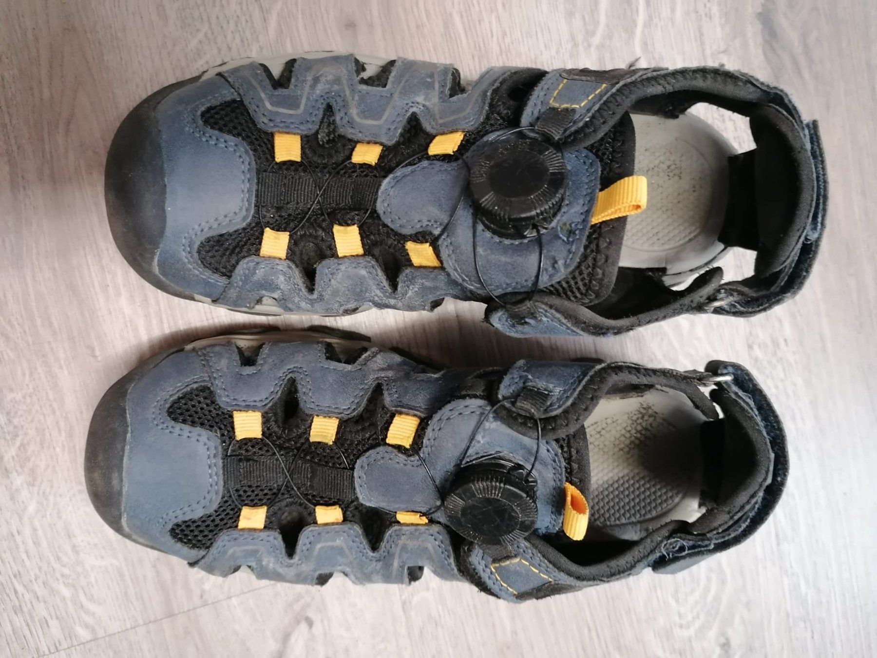 Caterpillar Scarpe per ragazzi: Sandalen Gr. 35 von Caterpillar – Usato da Thalwil venduto da myandine 1