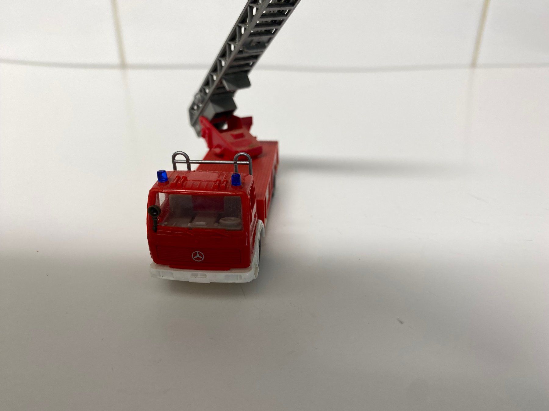 Wiking Modellini d'auto: Wiking Mercedes Feuerwehr 76 – Usato da Stäfa venduto da elcondor245 2