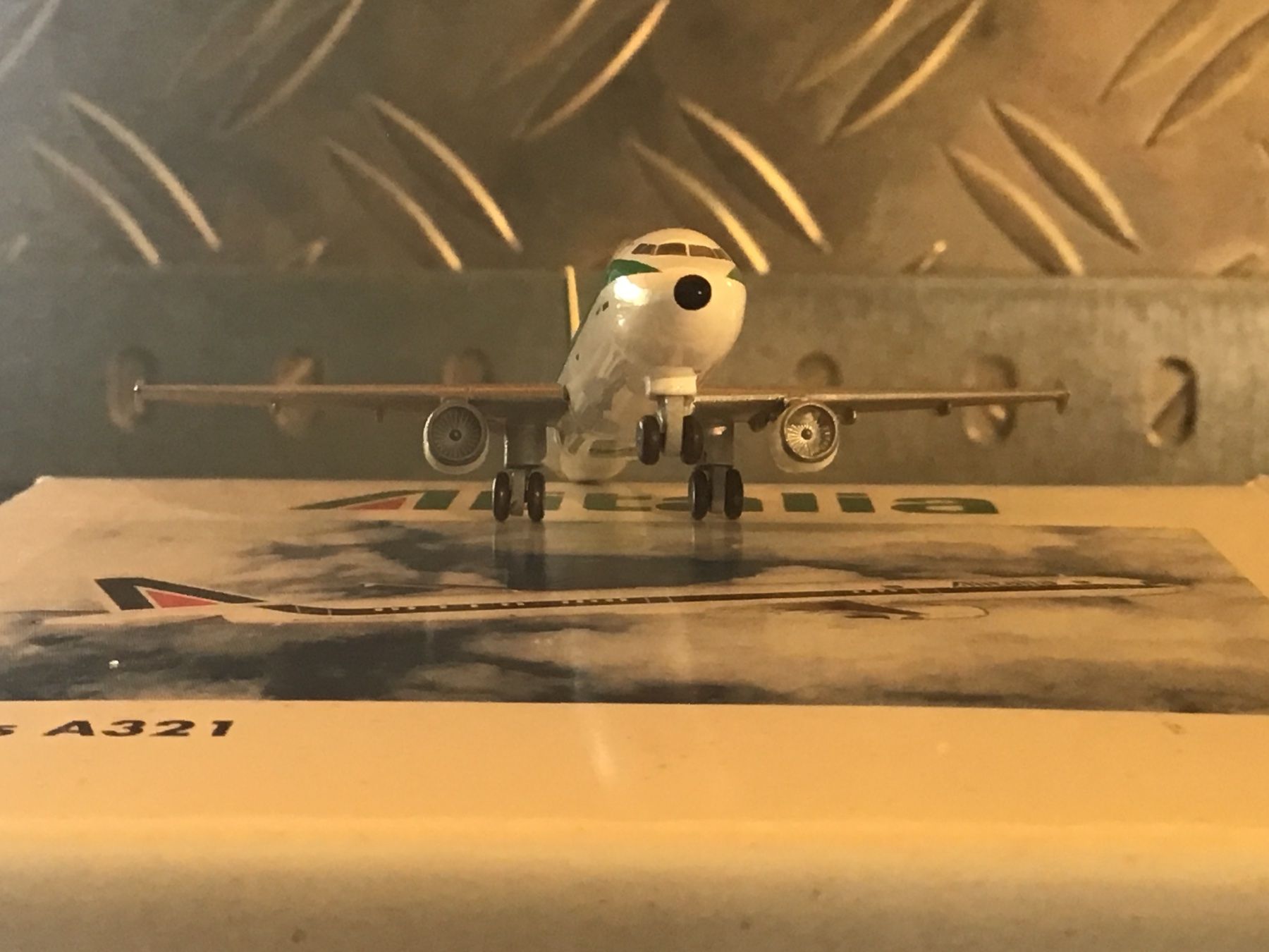 Herpa Modellbausätze & Standmodelle: HERPA ALITALIA AIRBUS A321 – Gebraucht aus Männedorf von Spezial-Modelle 1