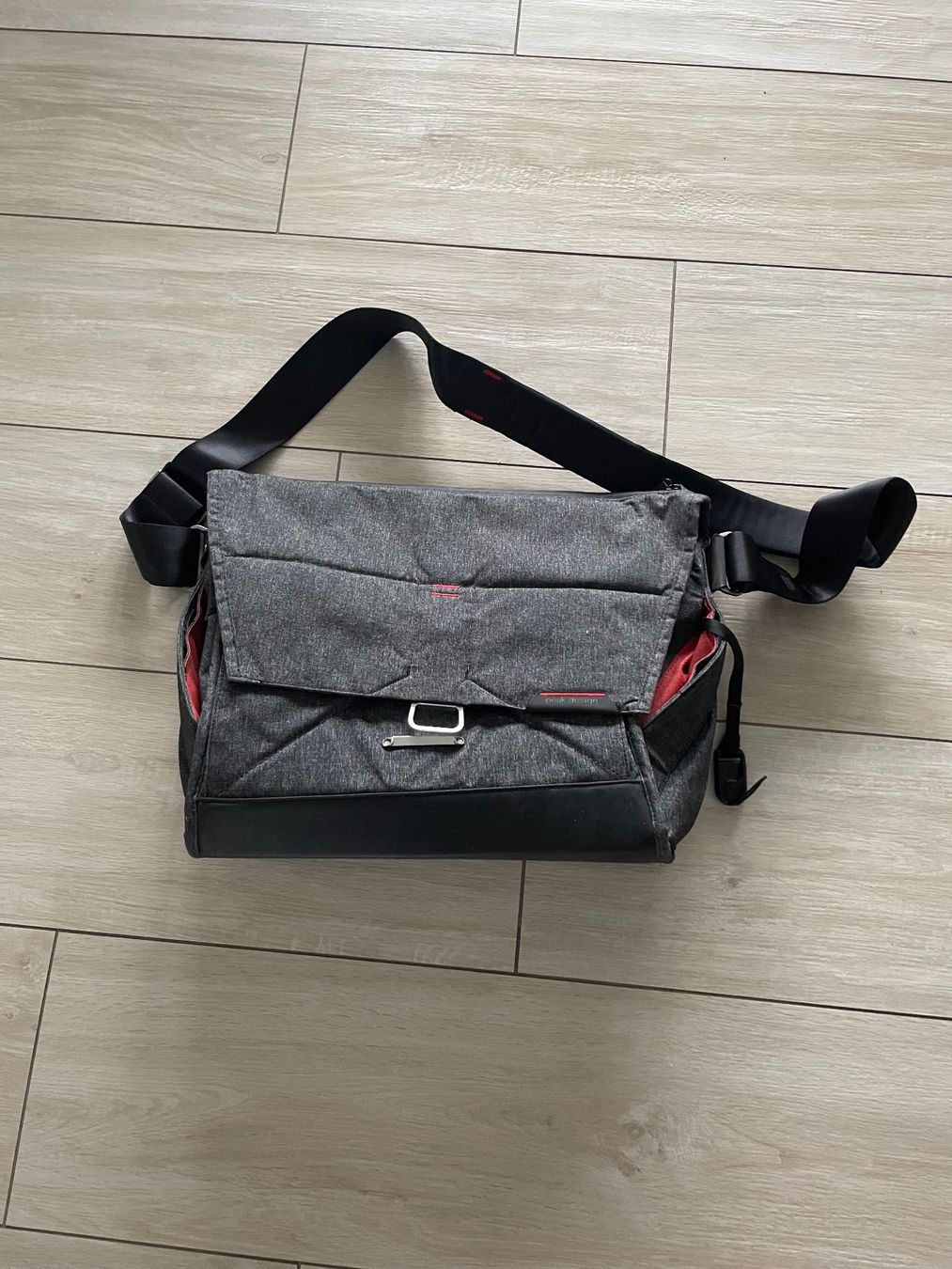 Taschen: Peak design everyday messenger – Gebraucht aus Vesenaz von feichmuller
