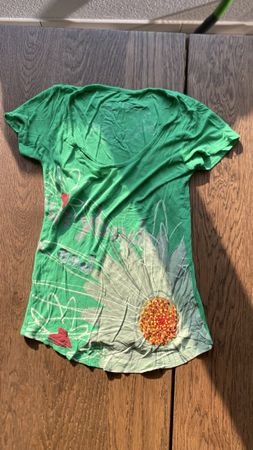 Desigual Damen T-Shirt Grösse S grün Blumenprint Pailletten