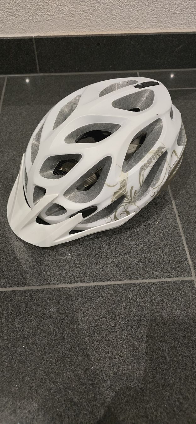 Caschi: Velo Helmn – Usato da Ueberstorf venduto da andrea898