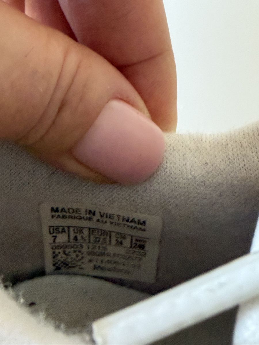 Reebok Scarpe da uomo: Reebok Classic Leather Weiss Grösse 37.5 – Usato da Basel venduto da Ksjusha 5