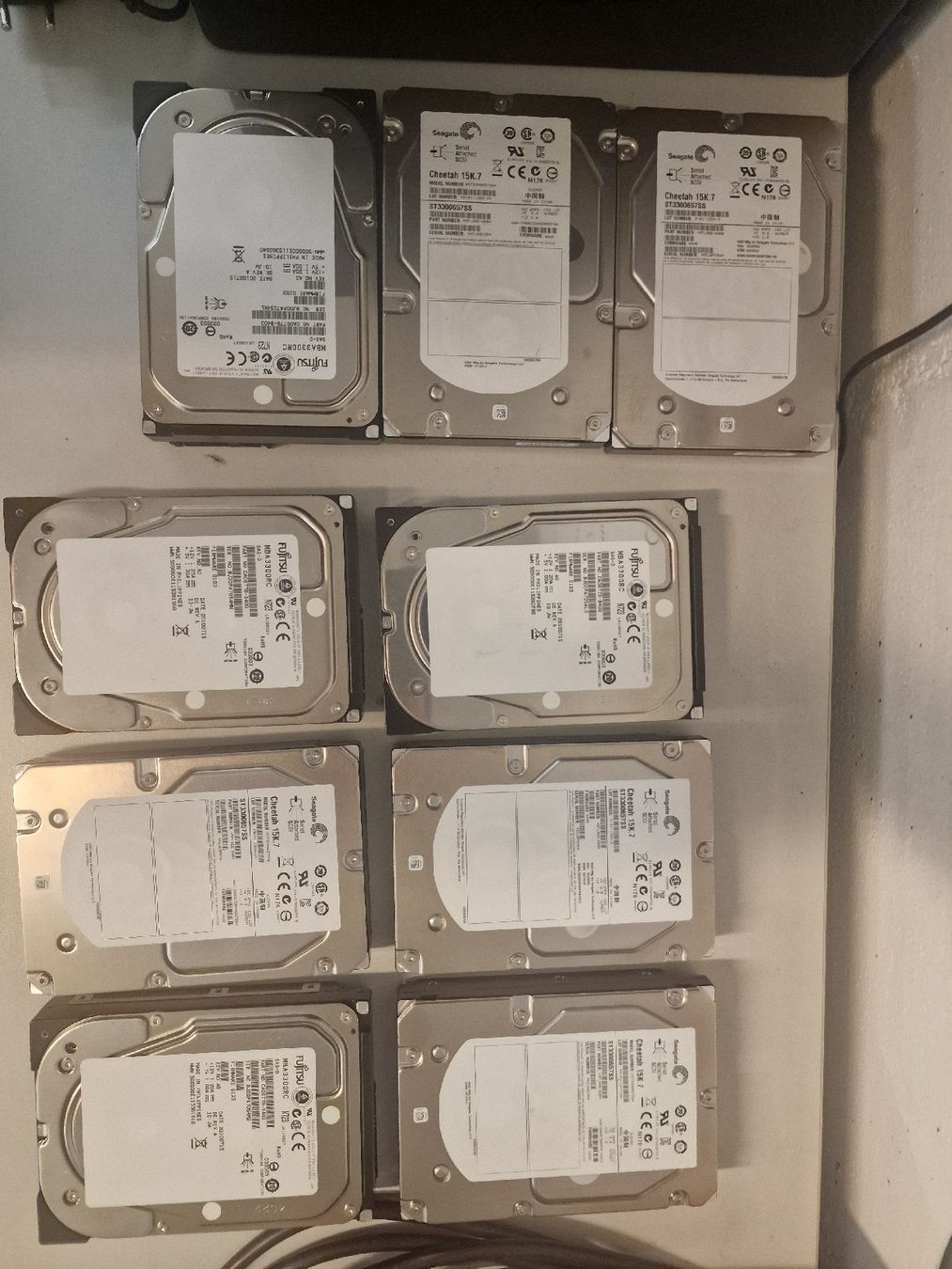 Disques durs: Diverse SAS HDDs – D'occasion à Nussbaumen AG par brunofresco