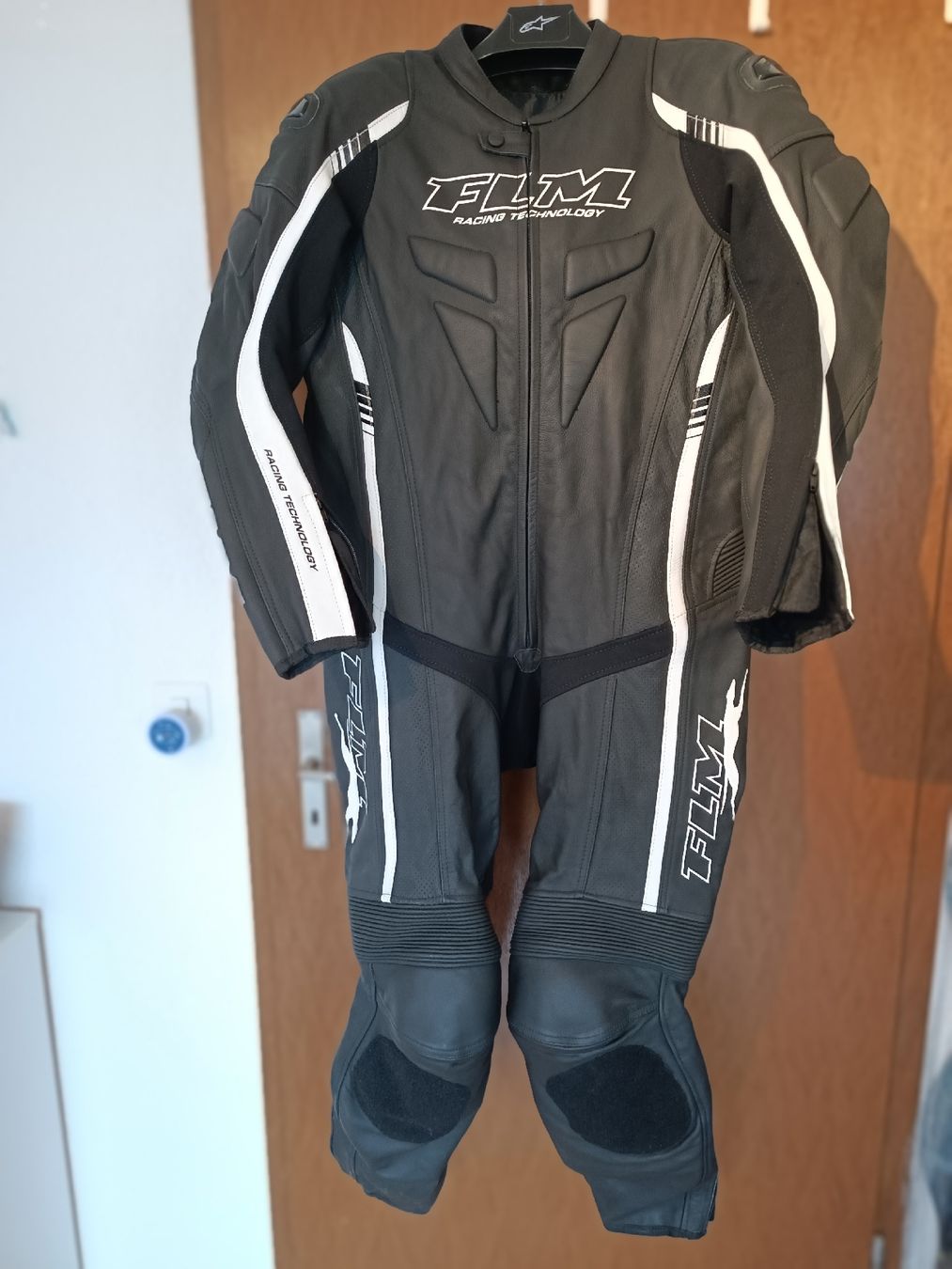 FLM Costumes: FLM Lederkombi – Neuf avec emballage d'origine à Busswil BE par B_sZ 2