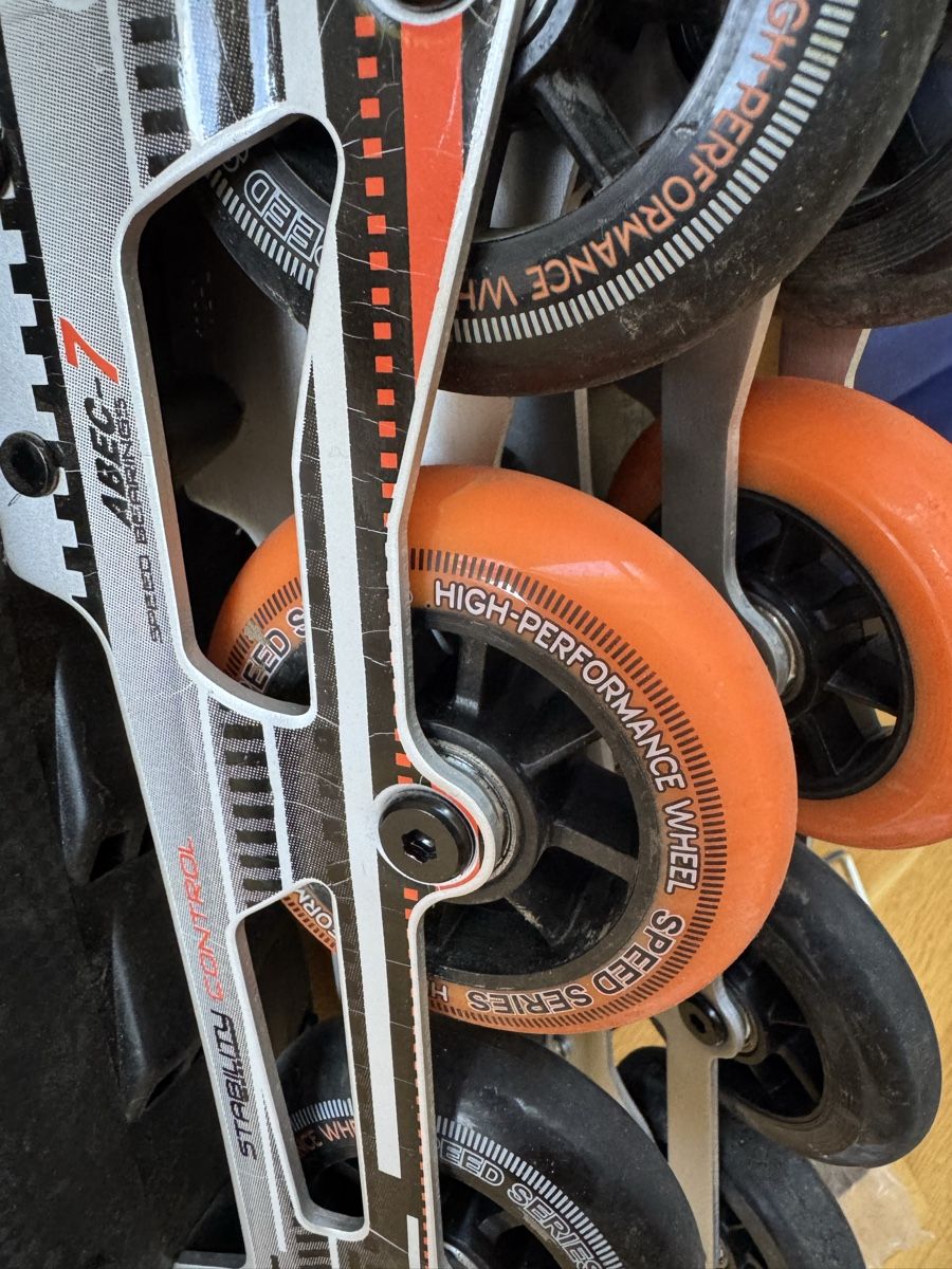 Pattini in linea & Pattini a rotelle: Inlineskates schwarz orange A7 gr 45 – Usato da Zürich venduto da oase69 5