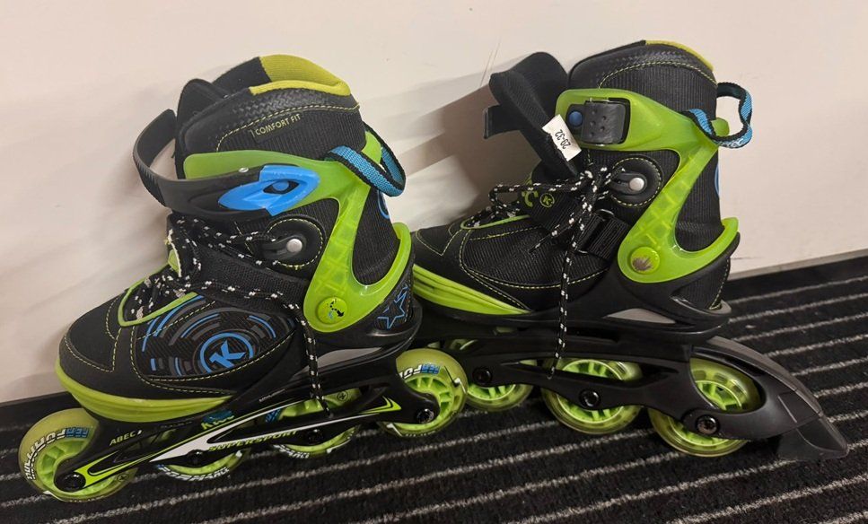 Patins à roul. & inline: Inline-Skates Gr. 29-32 – D'occasion à Dintikon par Aurelia83 1