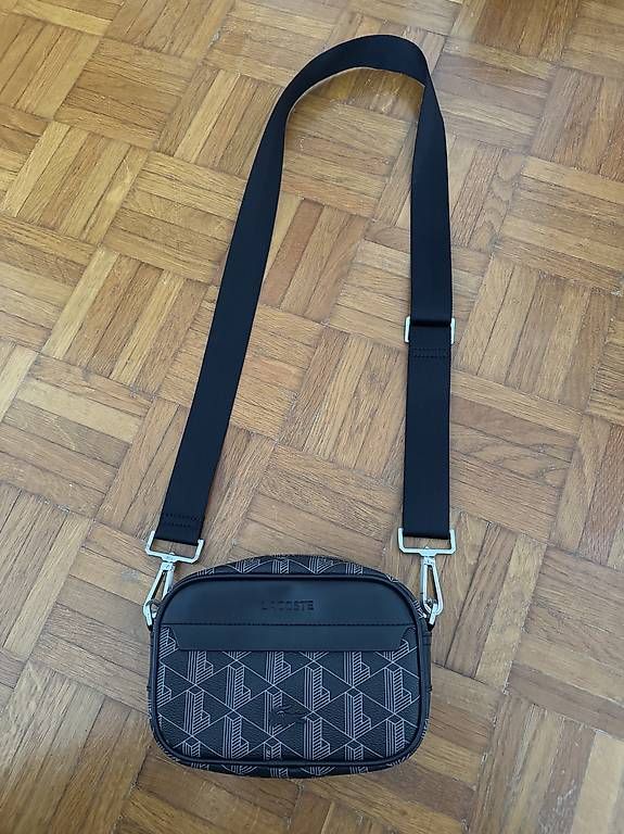 Taschen: Sacoche Lacoste  – Gebraucht aus Morges von bir_9rsr