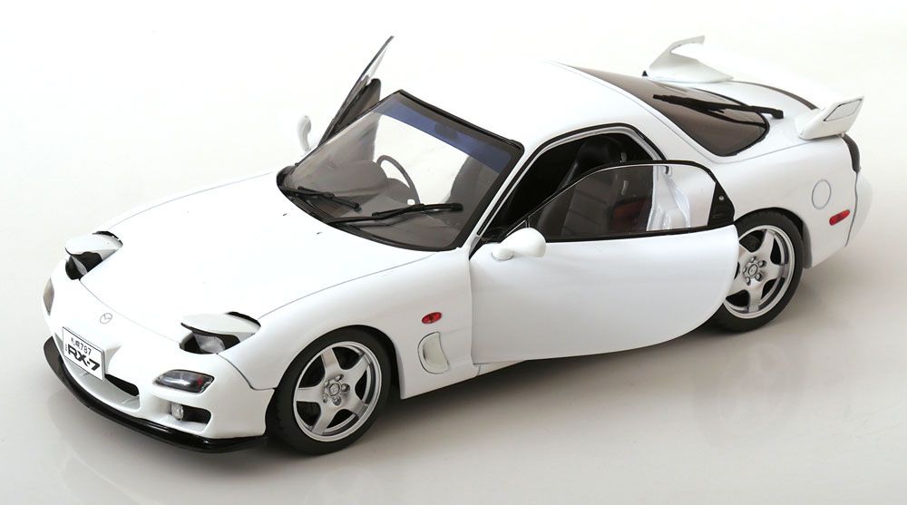 Airstream Modellini d'auto: MAZDA RX7 TYP RS FD3S 2001 WEISS 1:18 SOLIDO – Nuovo e nell'imballaggio originale da Suhr venduto da Moebelsiralfred 2