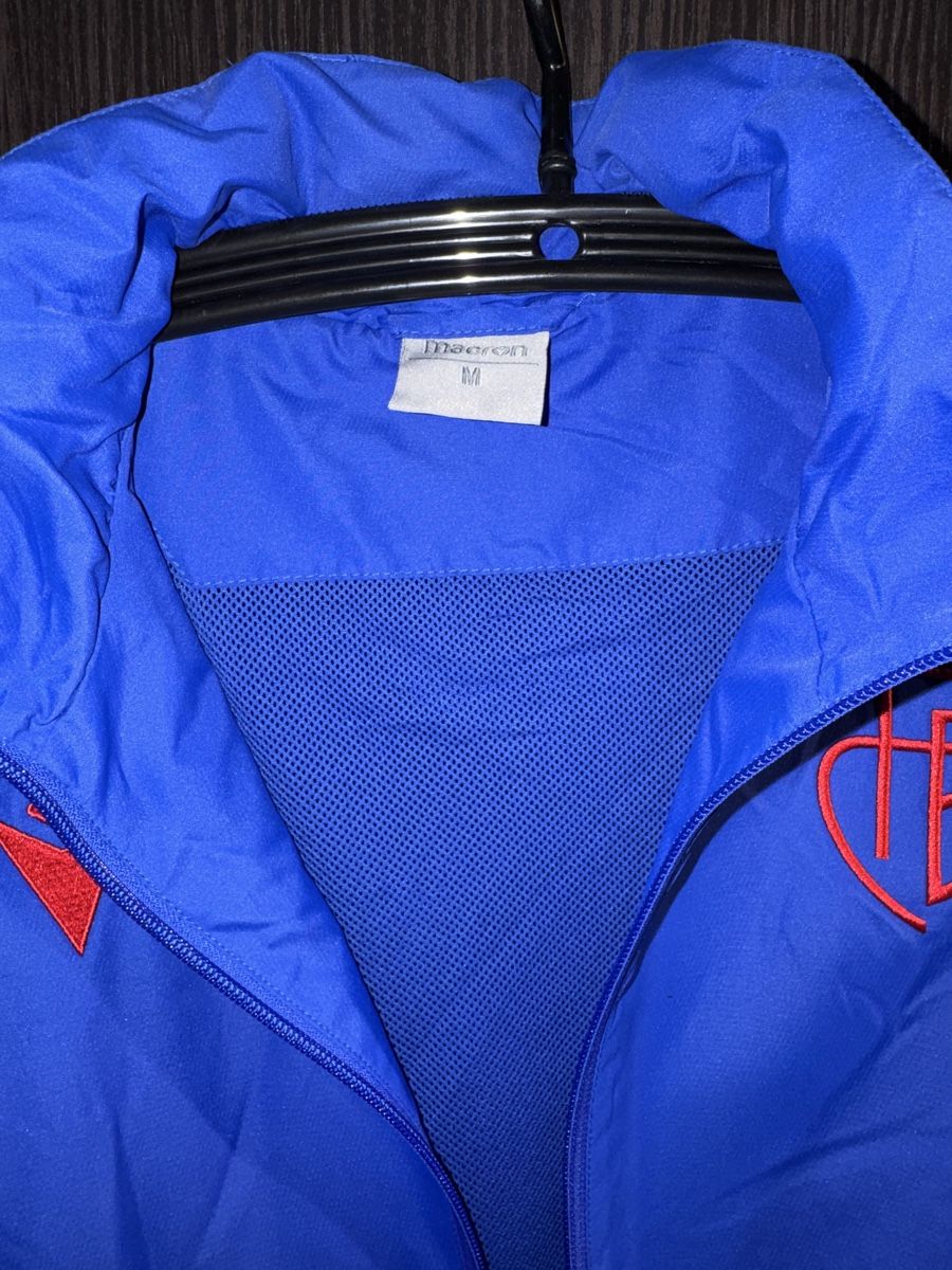 Giacche: FC Basel Jacke Macron, Grösse M, neu, wasserfest – Nuovo e nell'imballaggio originale da Dornach venduto da iansitoo 2