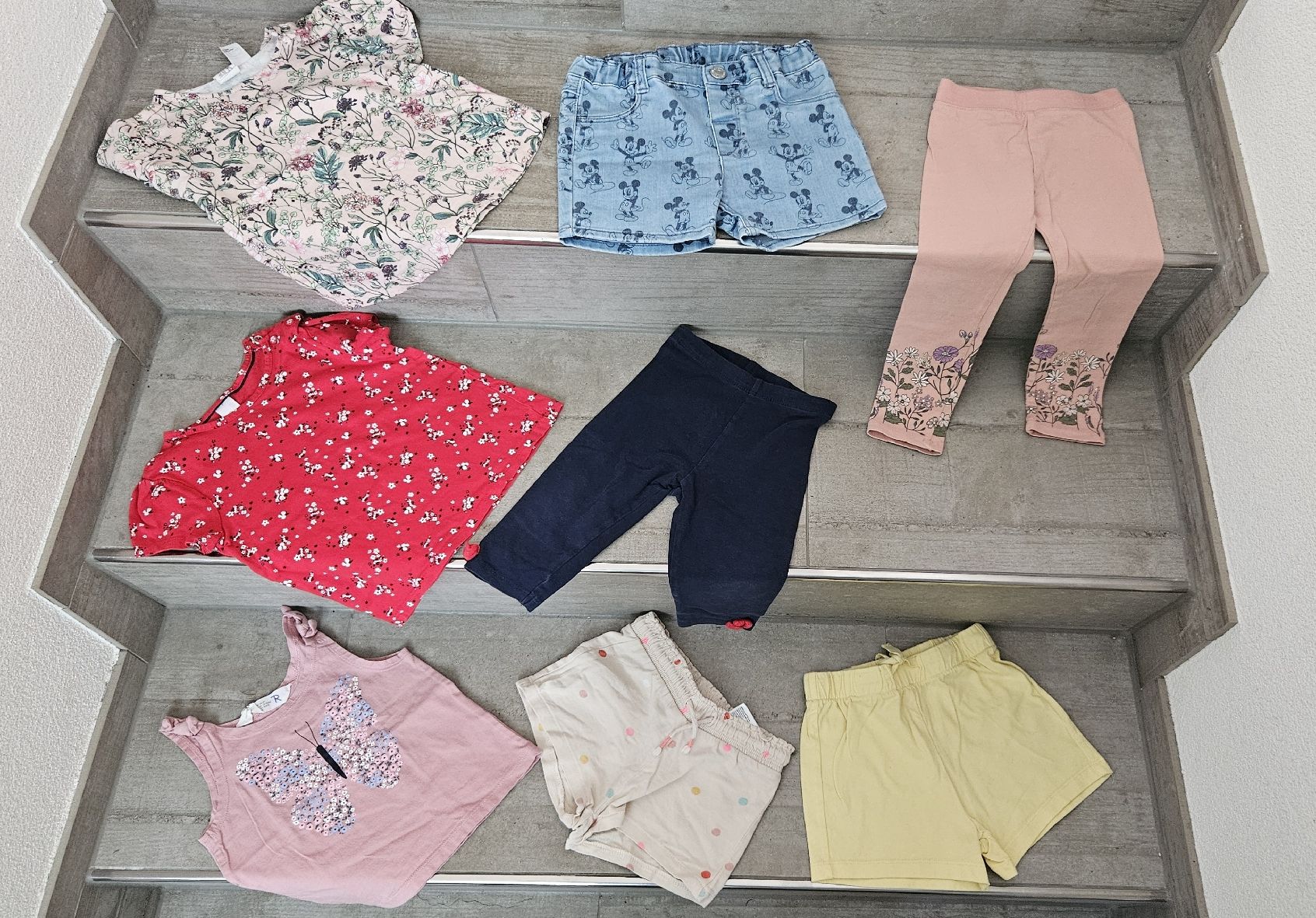 Lotti & Set di vestiti: Maxi Kleiderpaket Mädchen Gr.86-92 – Usato da Balgach venduto da Floeru84 3