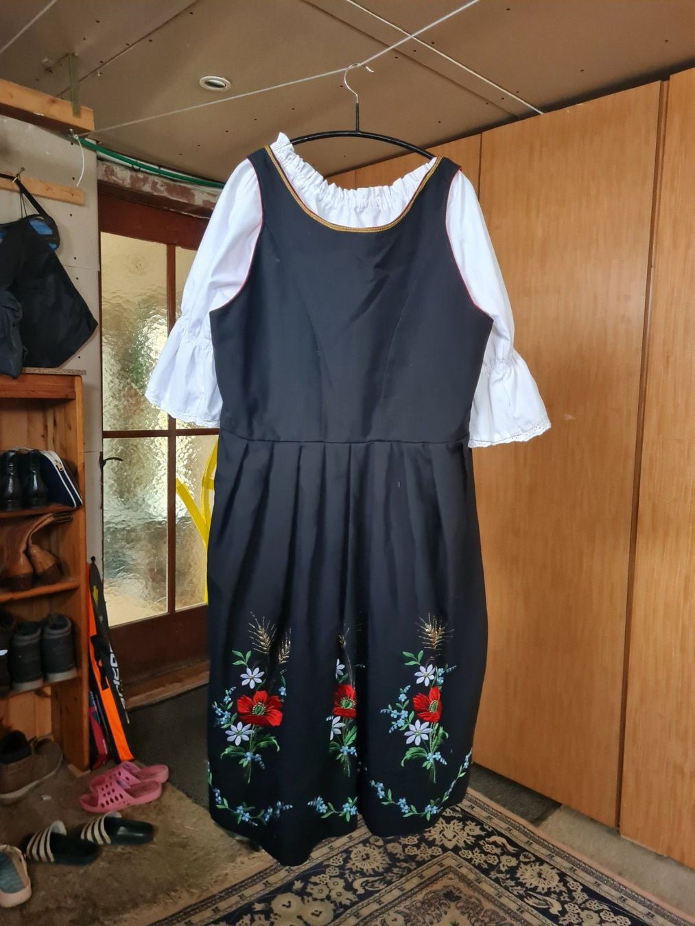 Kleider: Dirndl Kleid, Grösse XL – Gebraucht aus Coeuve von Nelly2 1