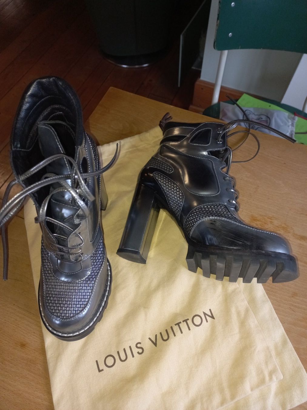 Louis Vuitton Scarpe da donna: Louis Vuitton Damen Schuhe – Usato da St. Gallen venduto da DiesundDas. 2