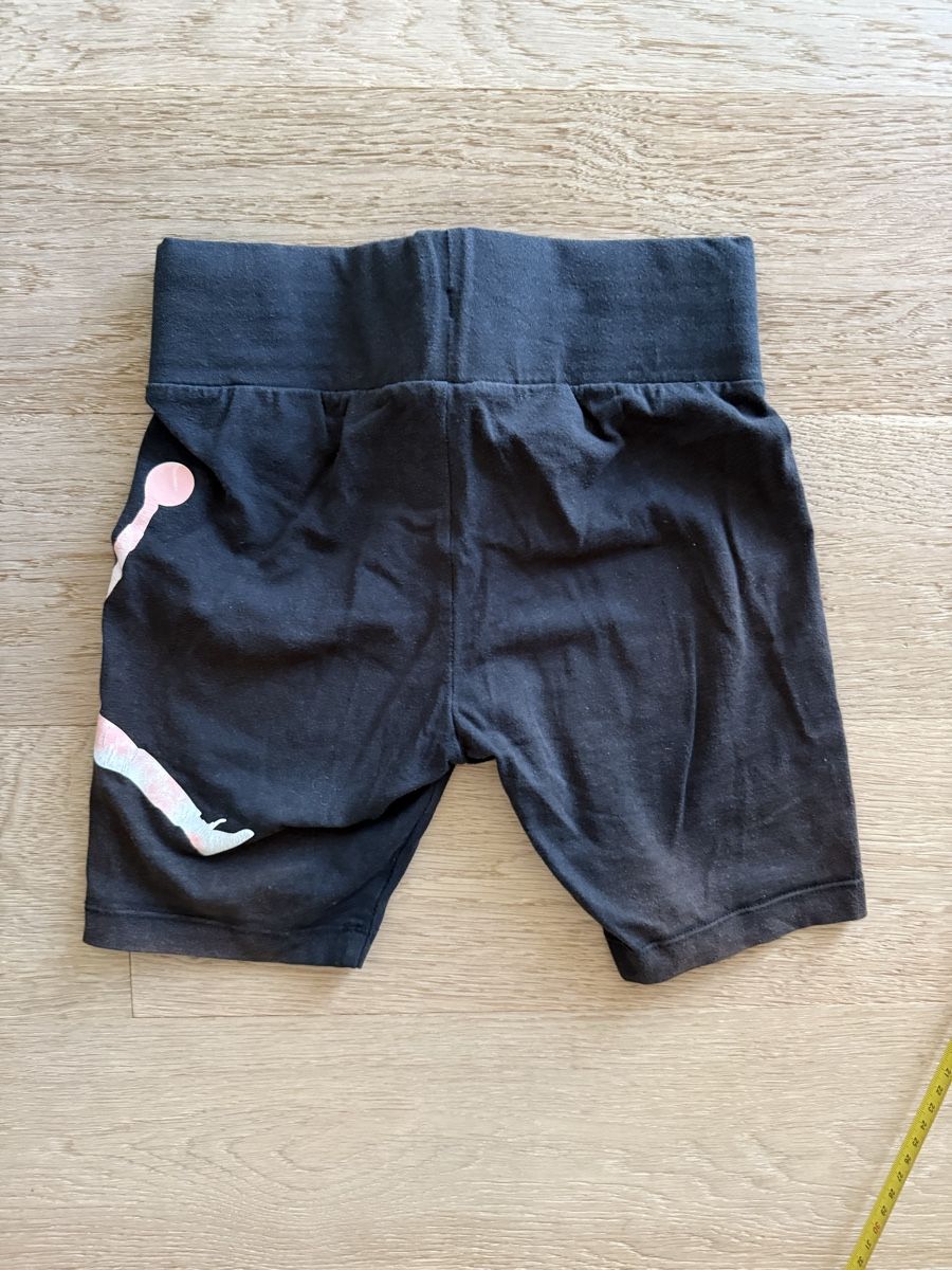 Jordan Pantaloni: JORDAN kids shorts, Gr. 140 – Usato da Zürich venduto da Restesindsuess 1