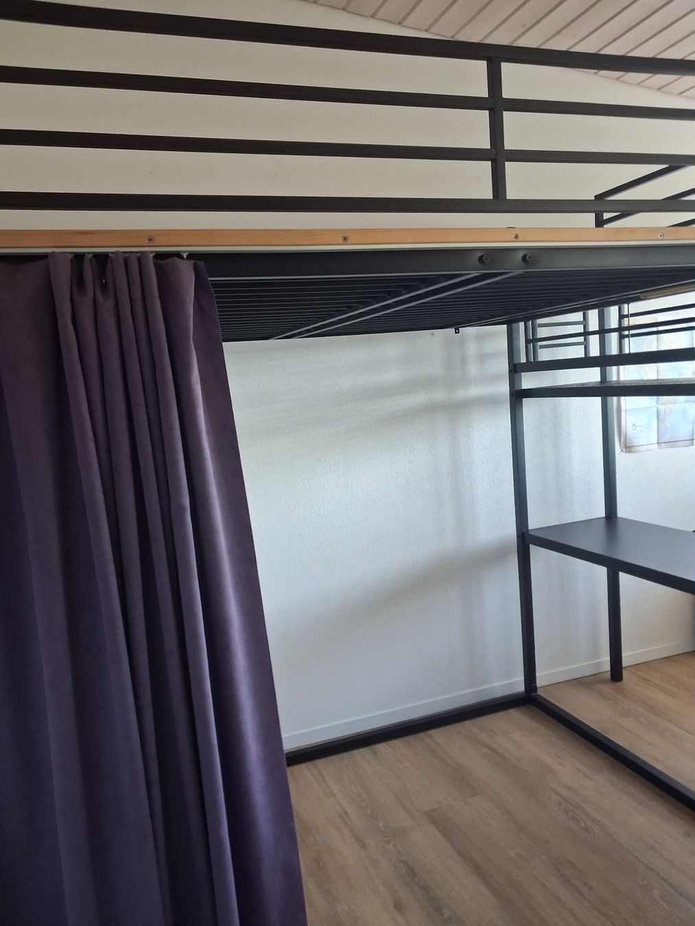 Lits: Lit mezzanine en métal – D'occasion à Thierrens par Tbox 1