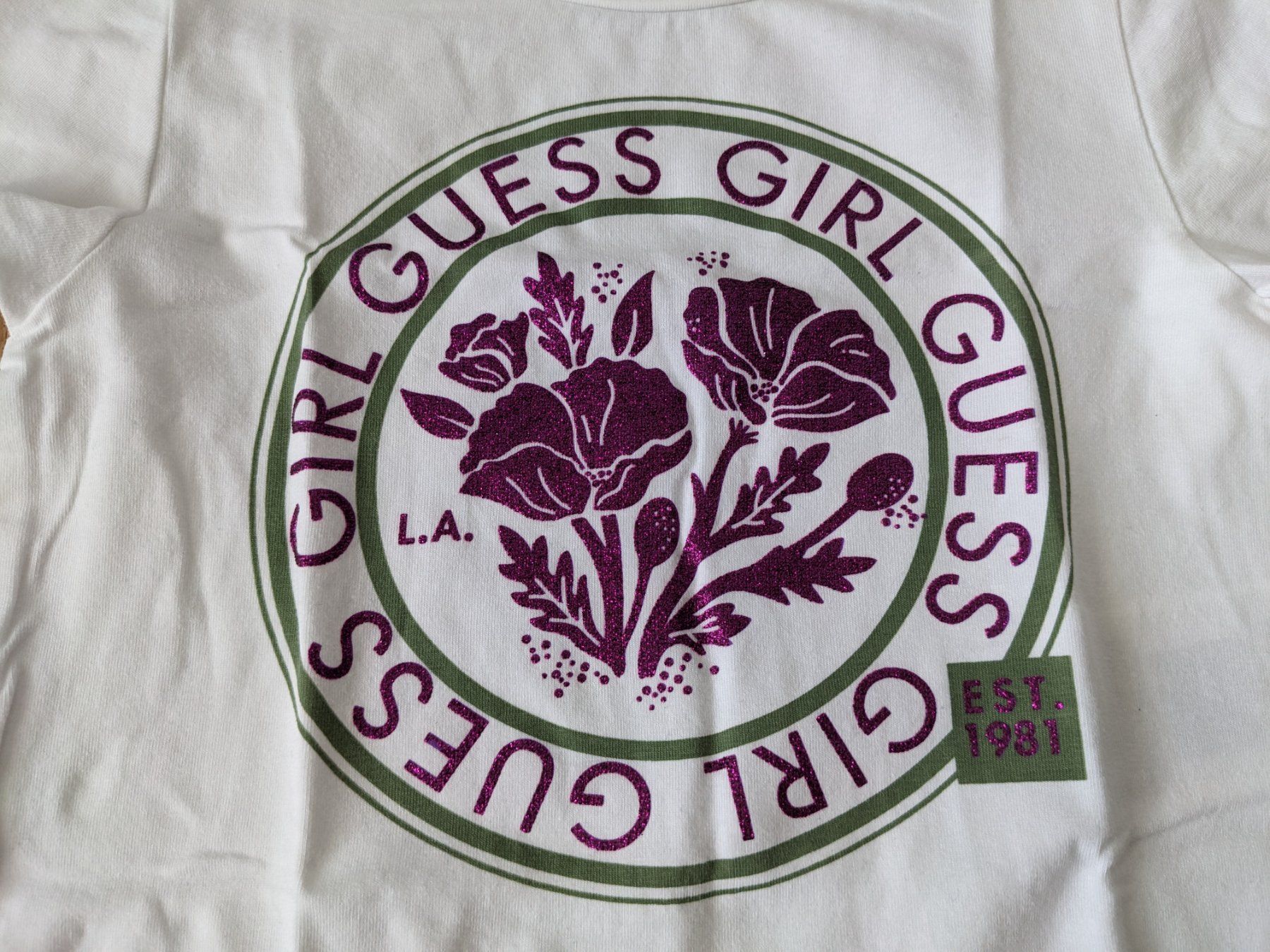 Guess Blusen, T-Shirts & Tops: Guess T-Shirt der Grösse 4 – Gebraucht aus Wald ZH von andy_ch01 1