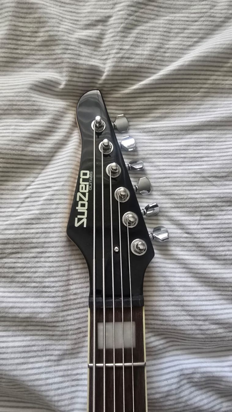 Strumenti musicali: SubZero E-Bass – Usato da Remigen venduto da tad_lg2j 2