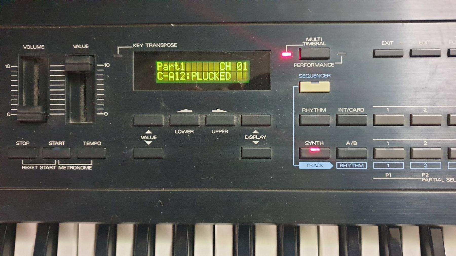 Roland Musikinstrumente: D-20 Roland Synthesizer – Gebraucht aus Düdingen von 7471 1