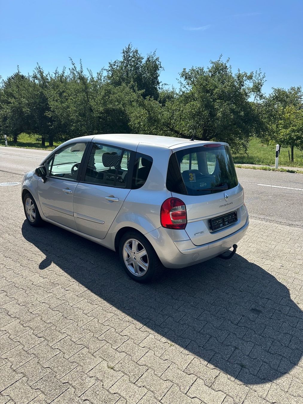 Renault Autos: Renault Modus  mit Anhängerkupplung – Défectueux à Zuckenriet par DGZ2020 1