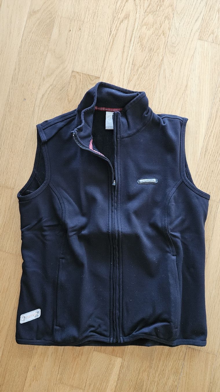 Gilet & Giacche senza maniche: Damen Gilet Briko M winddicht – Usato da Hildisrieden venduto da Schteigeiss