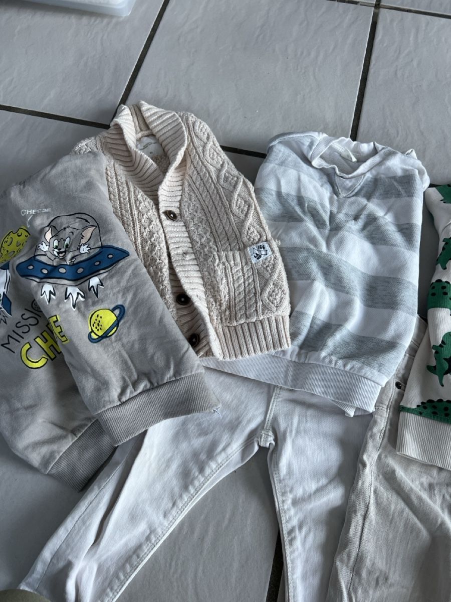H&M Lotti & Set di vestiti: Kleiderpaket Jungen gr.86/92 – Usato da Diegten venduto da kip_wg9z 2
